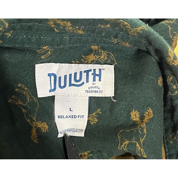 Duluth Trading Men's Shirt Size Large Green‎ Untucked Relaxed Fit Deer All Print - Picture 3 of 7